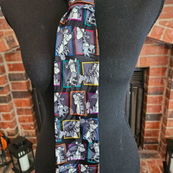 Set of 5 Ties. Includes Christmas, Winnie the Pooh, Tabasco, & more. See pics. - Picture 8 of 11
